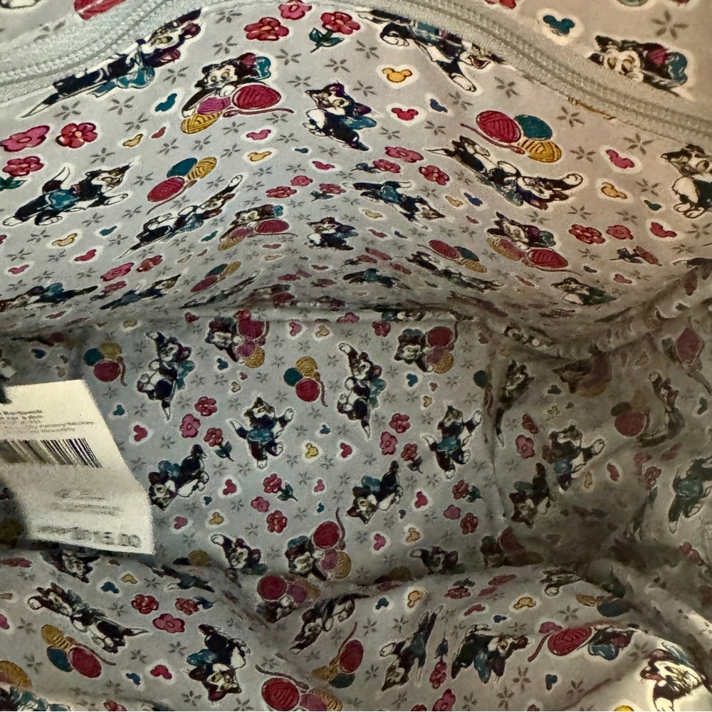 NWT. Vera Bradley Disney Small Backpack in Cotton - Picture 14 of 16